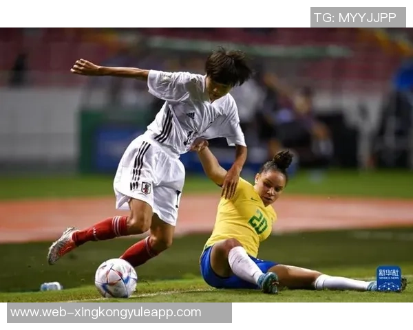 瓦妮莎携子女与坎迪斯帕克共赏道奇队晋级世界大赛精彩瞬间 瓦妮莎携子女与坎迪斯帕克共赏道奇队晋级世界大赛精彩瞬间